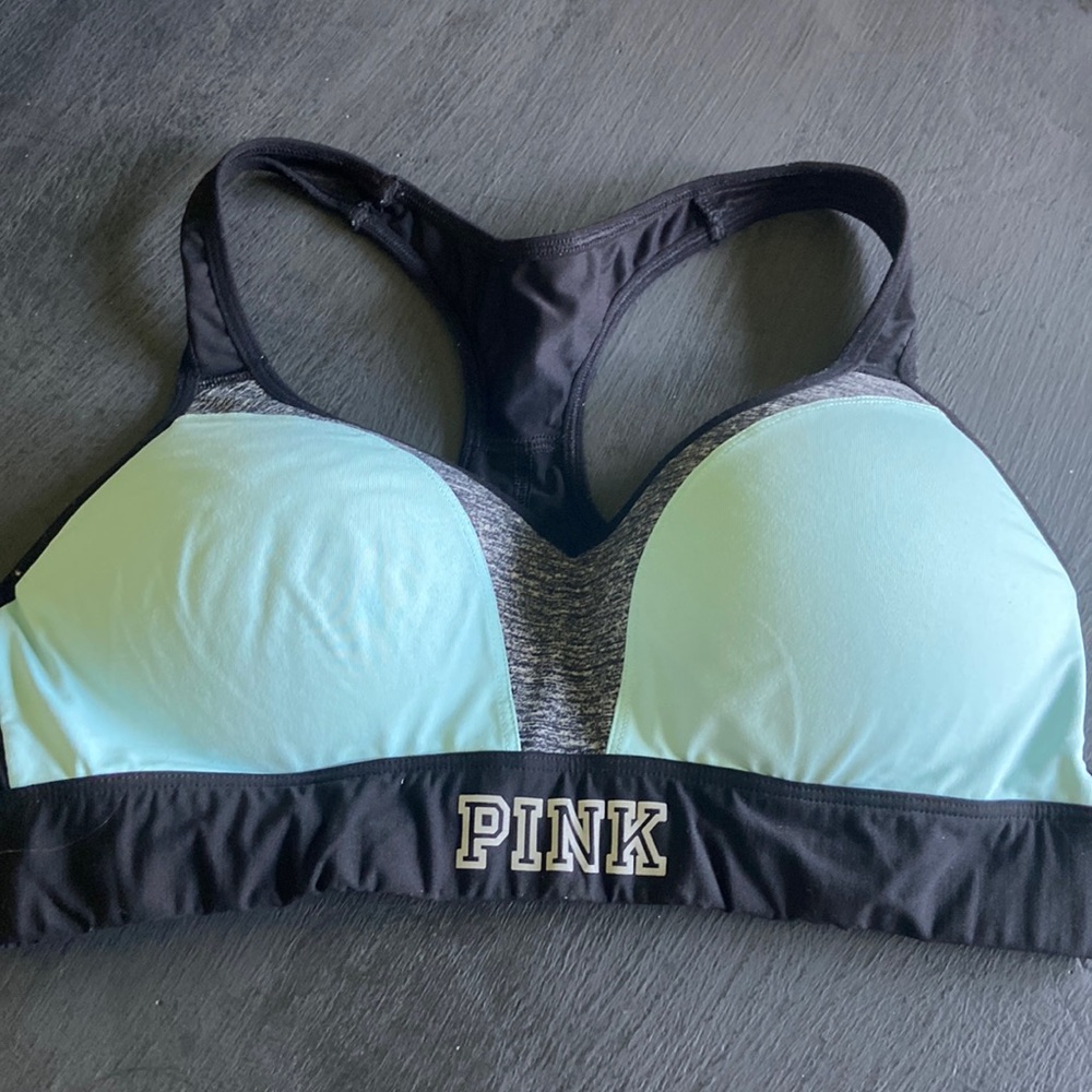 VS *Pink sports bra